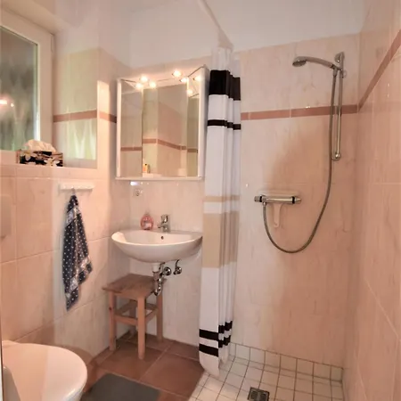 Haus Nemo Semesterbostad
